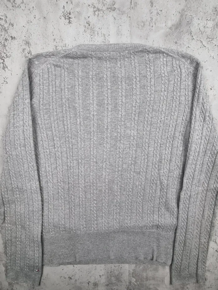 Pull col V torsadé gris Tommy Hilfiger – Taille XL Femme (mesures en photos) - photo numéro 4