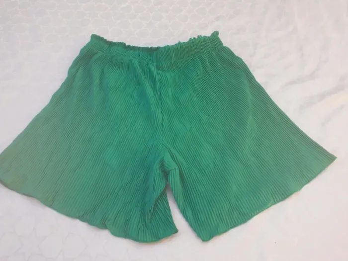 short fluide coupe large maille plissée T38/40 - photo numéro 4