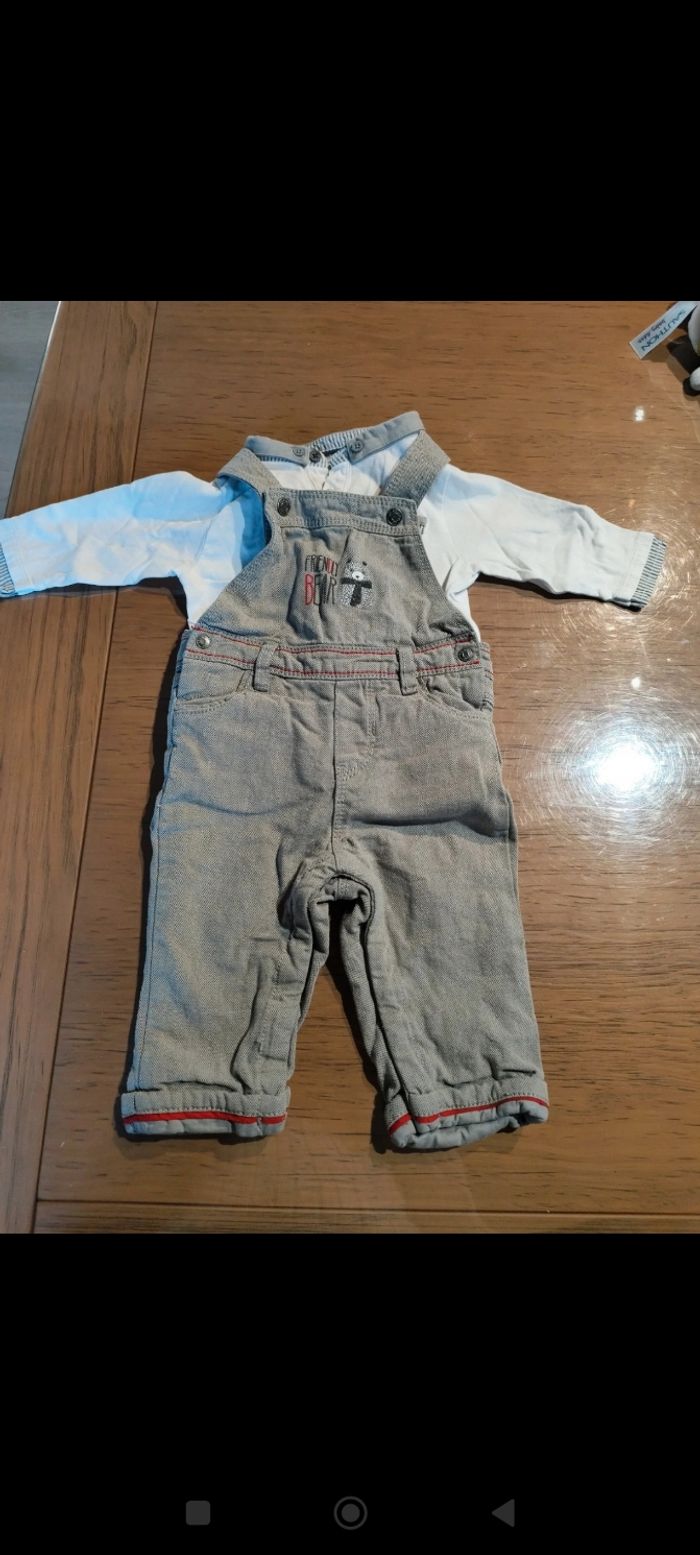 Salopette + haut Obaïbi taille 6 mois