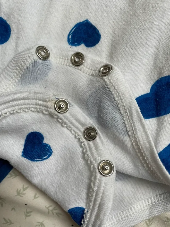 Lot 3 bodies ML Petit Bateau 12 mois - photo numéro 4