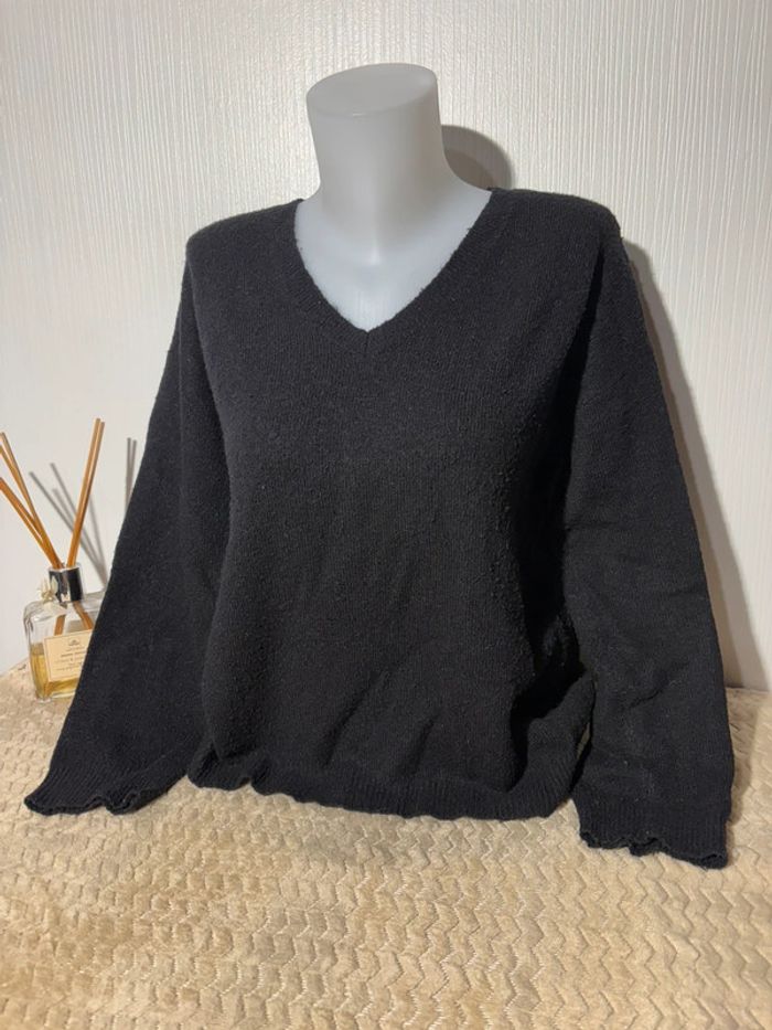 Pull noir col V femme - Gémo taille L - photo numéro 2
