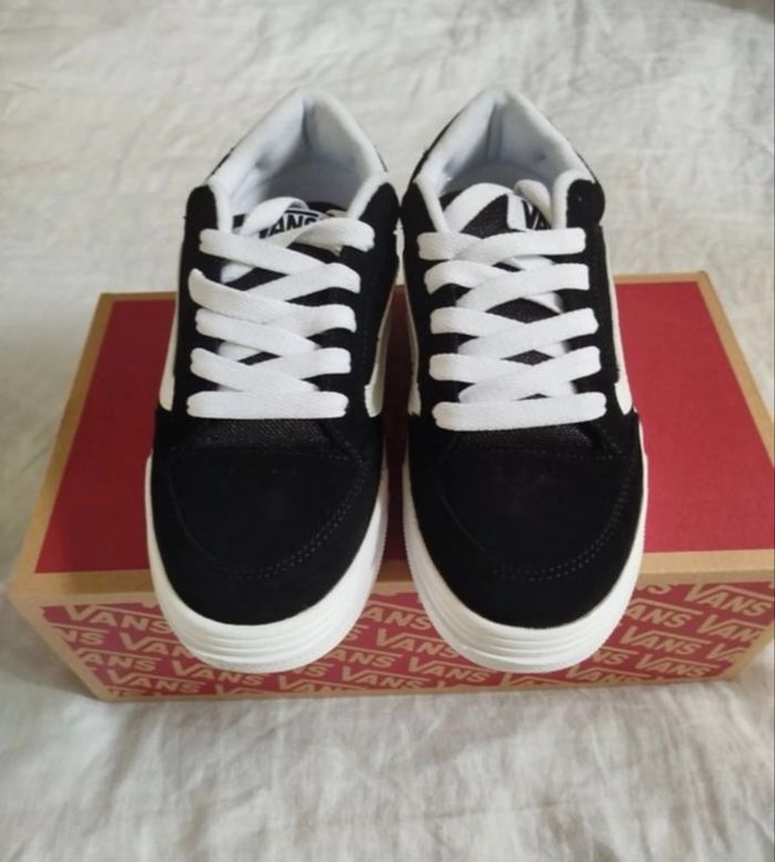Vans Hylane cuir suédé noir & blanc - photo numéro 2