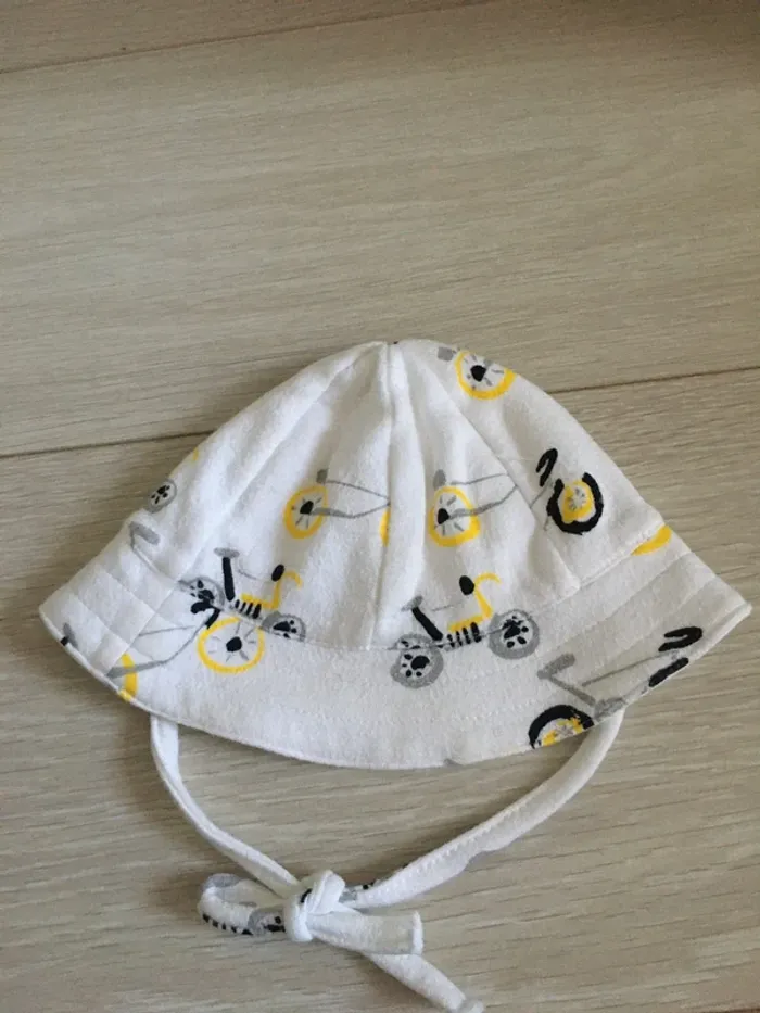 Chapeau de soleil catimini 39 cm neuf