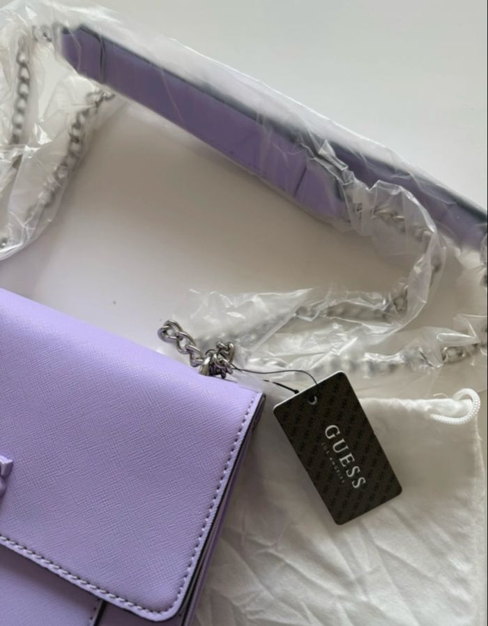 Sac à main femme Guess couleur lila - photo numéro 4