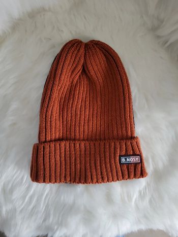Bonnet b.nosy neuf