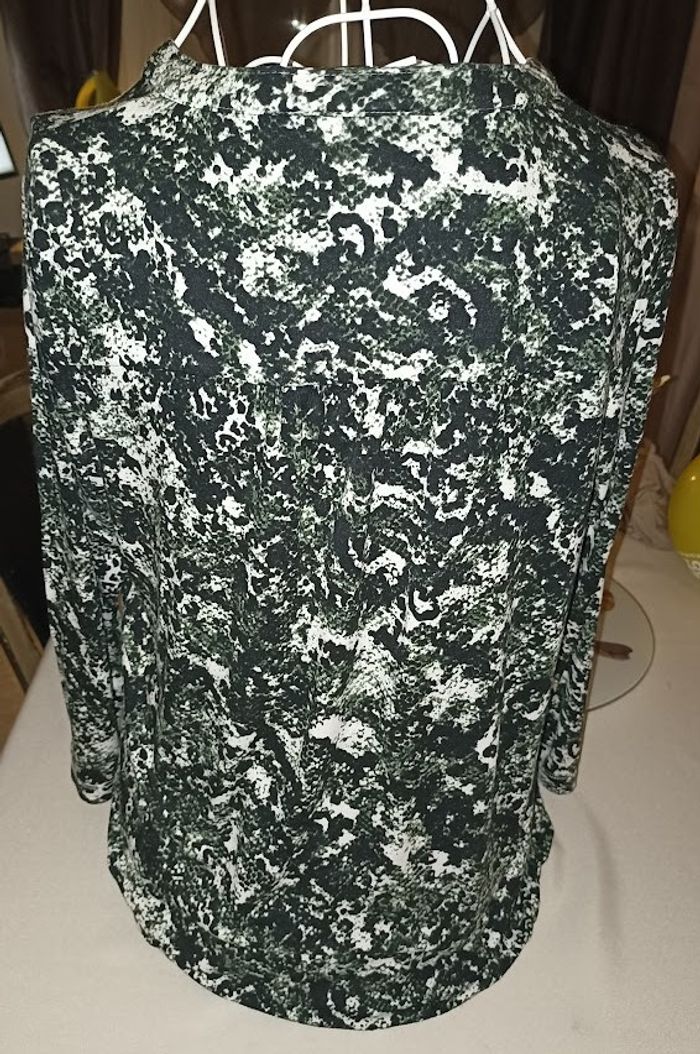 Tunique imprimée verte et blanche - Le Classique Chic et Détail - photo numéro 3