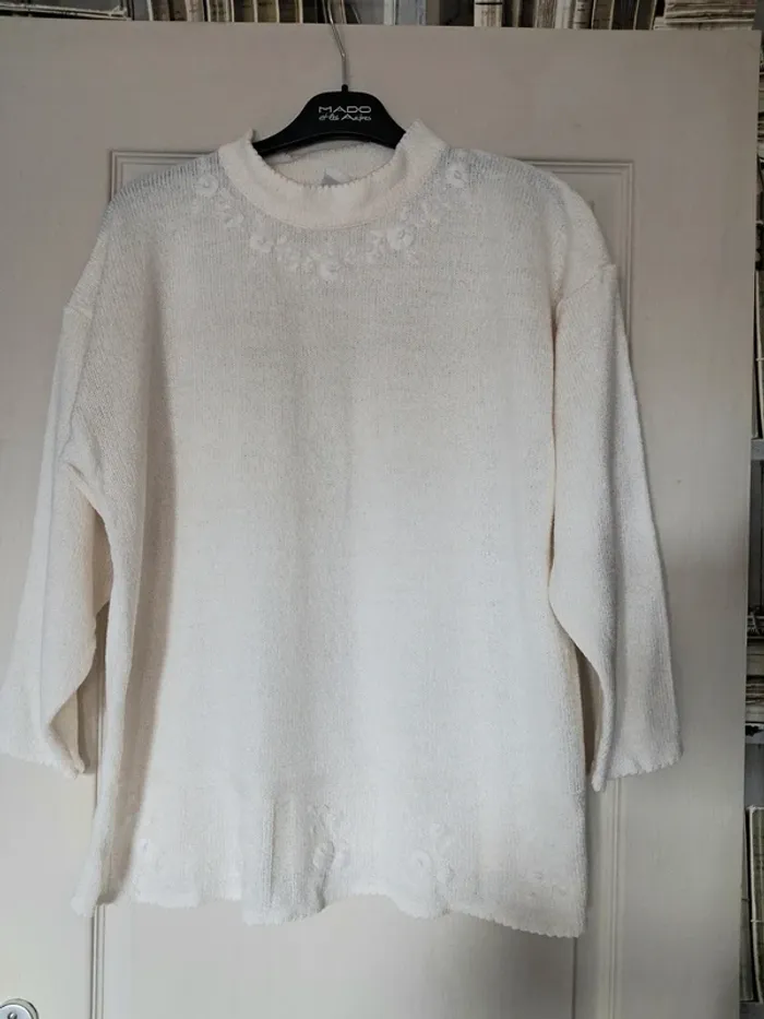 Pull blanc taille 38/40 ( plutôt 40,) - photo numéro 2