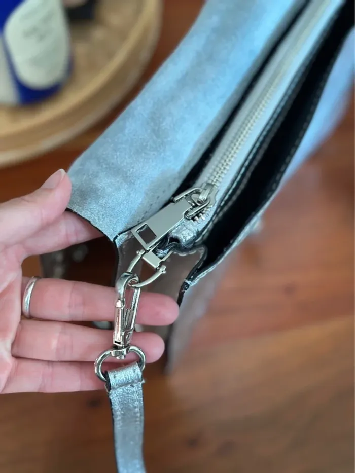 Sac bandoulière en cuir argenté Abaco - photo numéro 15