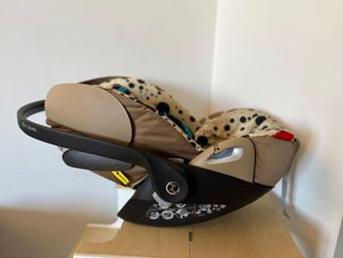 Siège auto cosy Cybex Cloud  T I size Karolina Kurkuva - photo numéro 6