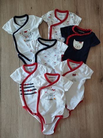 Lot bodies 1 mois