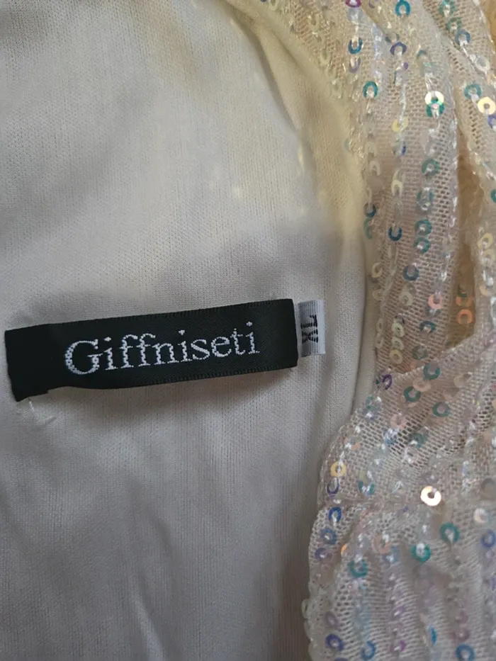 Robe de soirée brillante a sequin - photo numéro 4