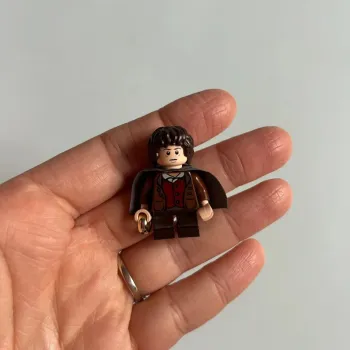 Figurine lego lord of rings : frodon