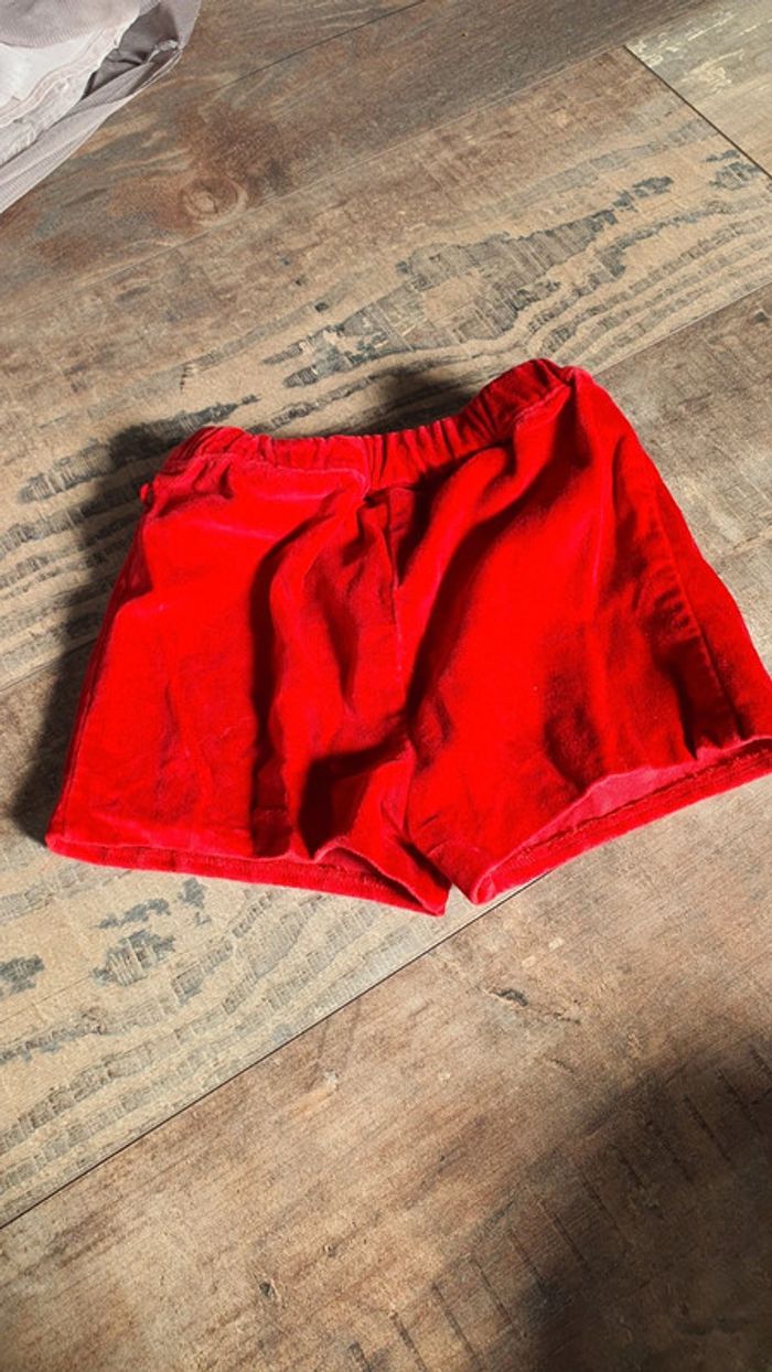 Short Obaïbi 18 mois en très bon état - photo numéro 4