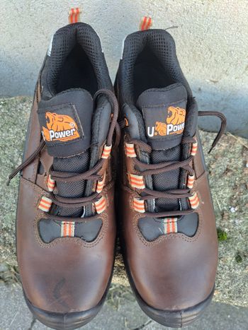 Chaussures basses de sécurité U Power ,taille 45modele