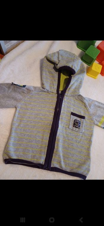 Gilet bébé taille 6 mois