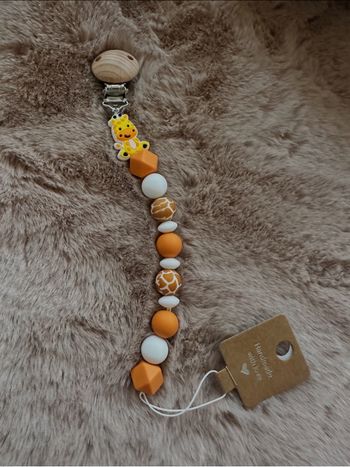 Attache tétine girafe