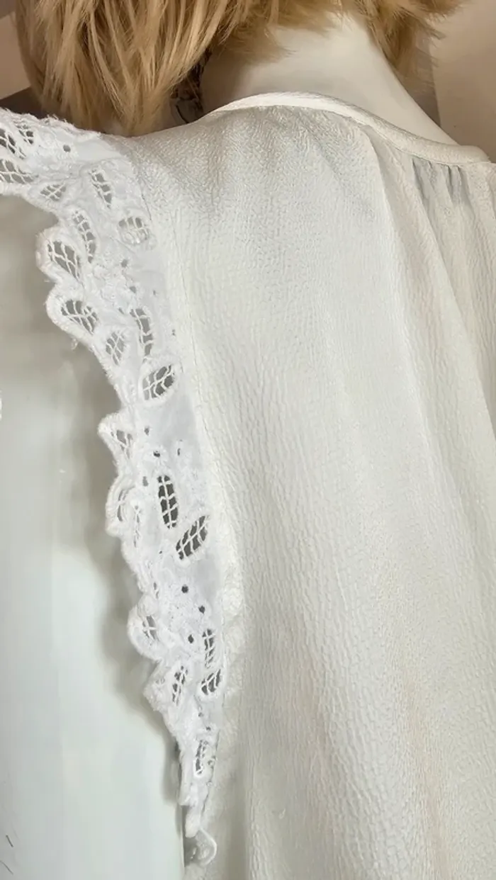 Blouse dentelles épaules - photo numéro 5