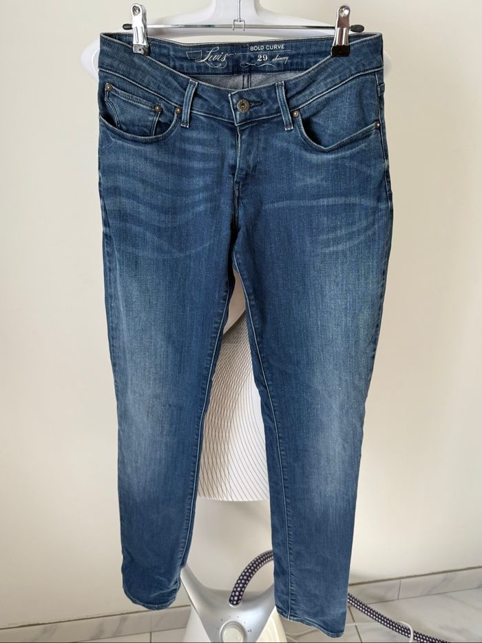 Levi’s Bold Curve – 29 x 34