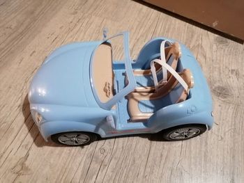 Très jolie Voiture décapotable barbie