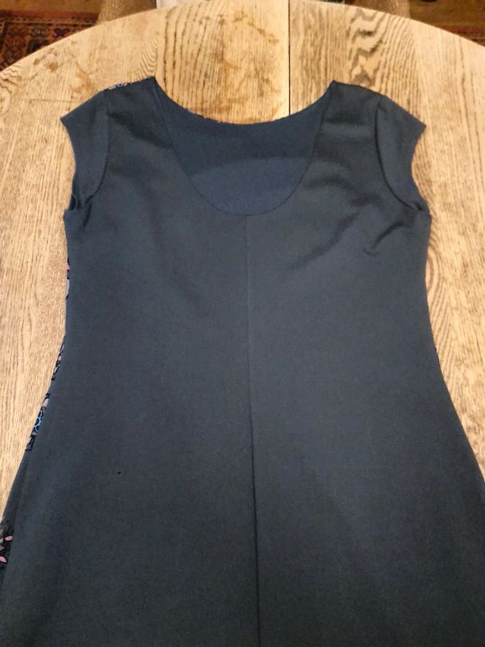 Jolie Robe marine Desigual  taille XXL fr 44 - photo numéro 12