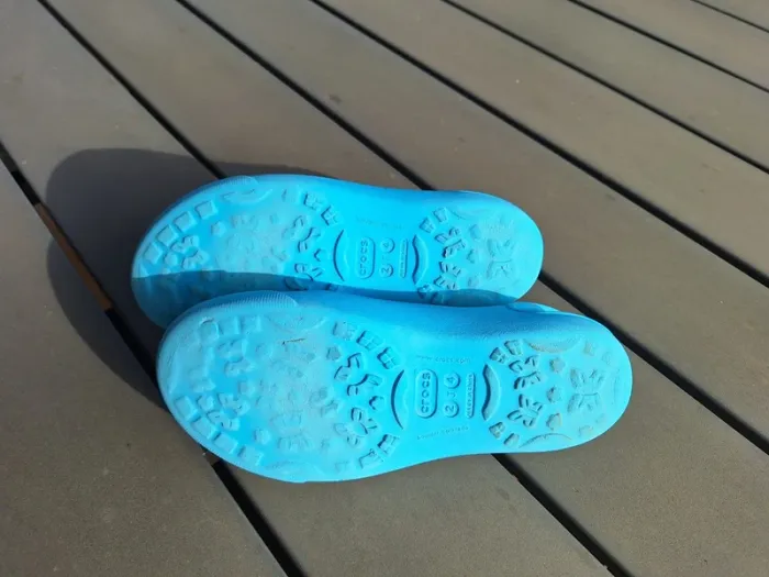 Ballerines Crocs bleues – pointure 34/35 – bon état - photo numéro 4