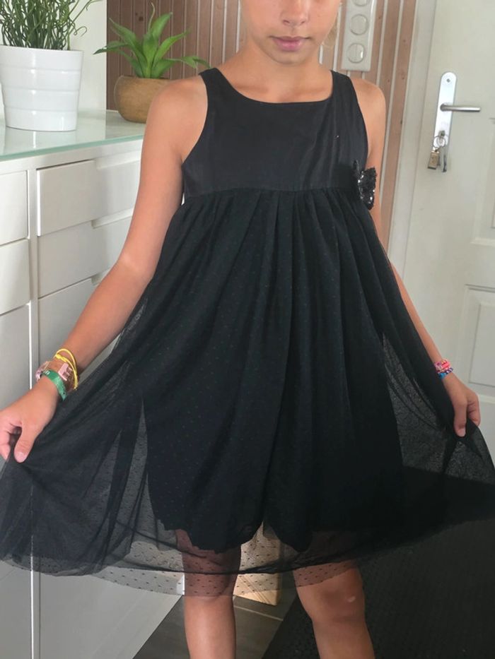 Robe noire - photo numéro 2