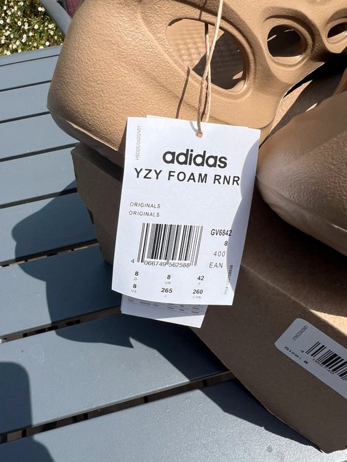 Yeezy Foam RNR Mx Cinder (marron, noir, bleu) - taille 42 - photo numéro 3