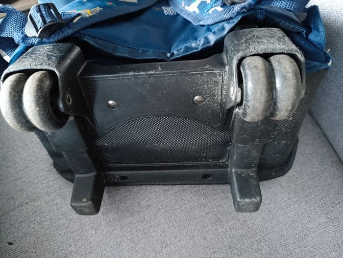 cartable à roulettes - photo numéro 2