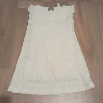 Robe blanche 5-6 ans