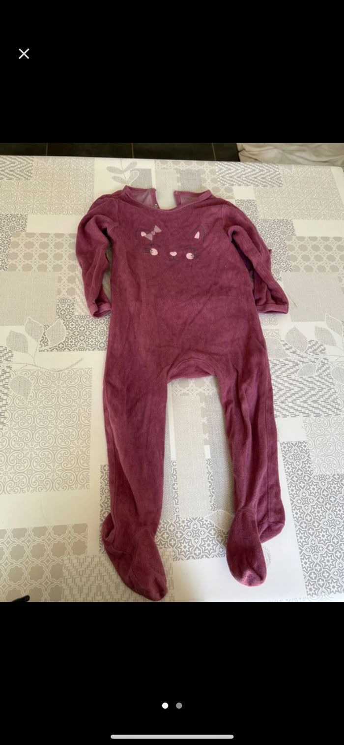 Pyjama taille 24 mois