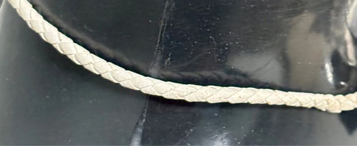 Collier pendentif chien – cordon tressé blanc cassé - photo numéro 2