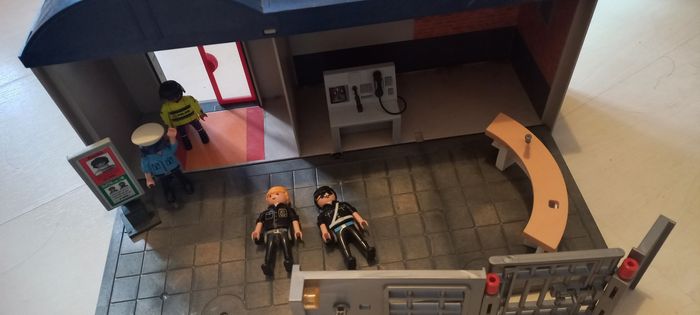 Valise police playmobil - photo numéro 2
