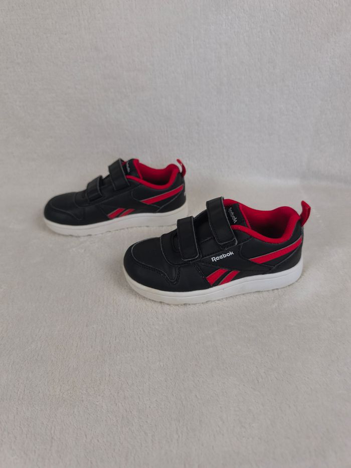 Basket scratch Noir et Rouge Reebok Garçon pointure 26.5 - photo numéro 3