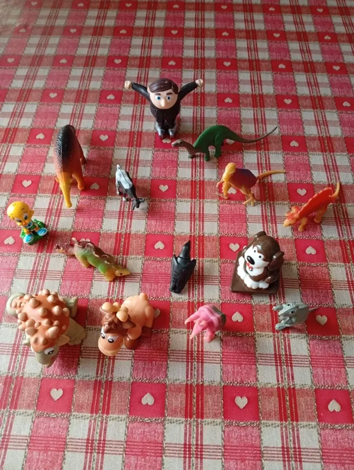 Lot de figurines diverses