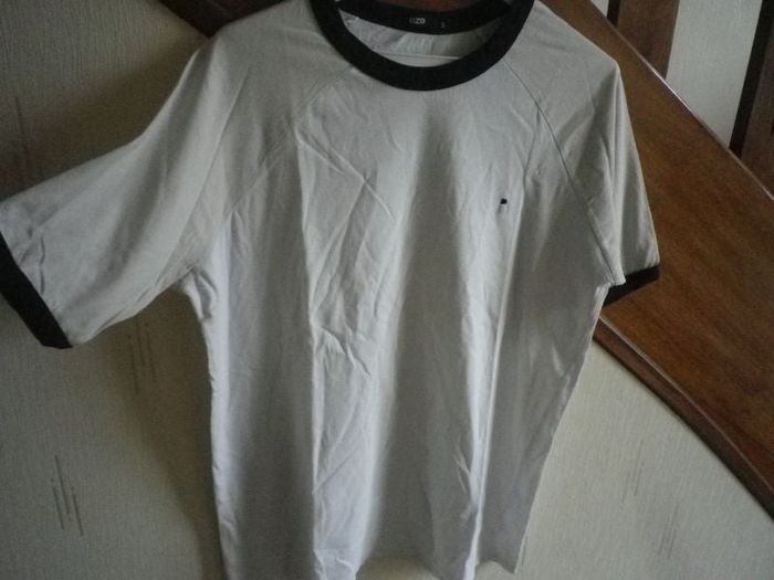 TEE SHIRT