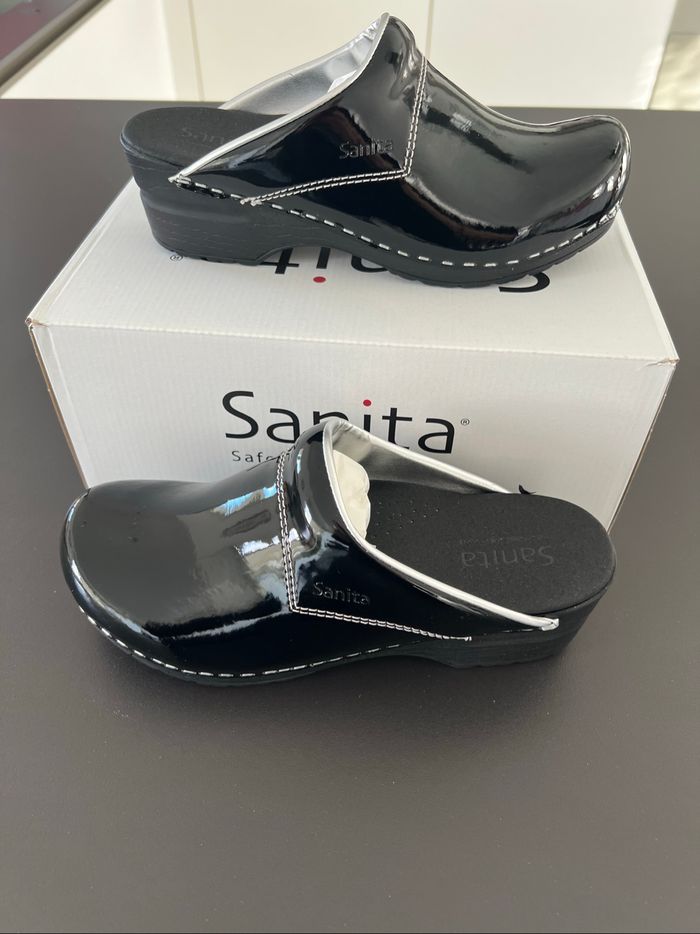 Sabot sanita noir brillant bordure argenté 41 neuf