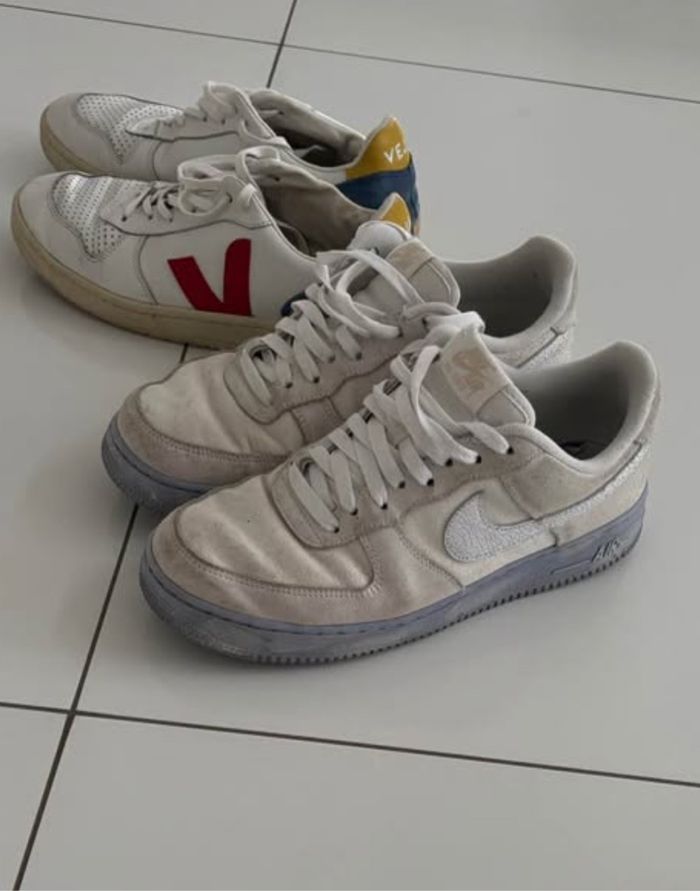 Lot de deux paires de baskets Nike/Veja