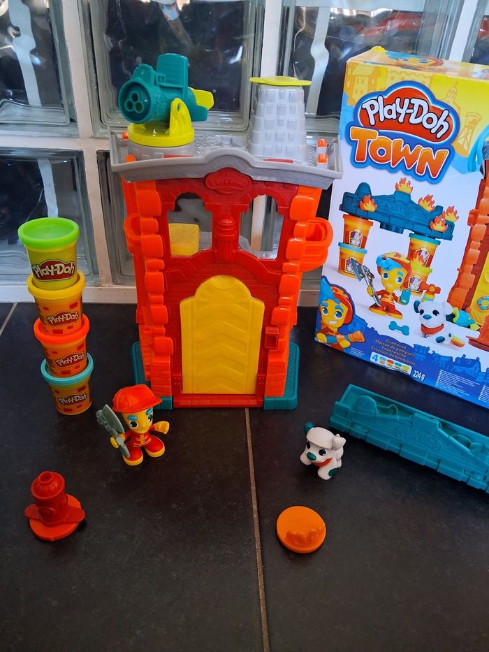 Maison de pompiers Play-Doh Town - photo numéro 3