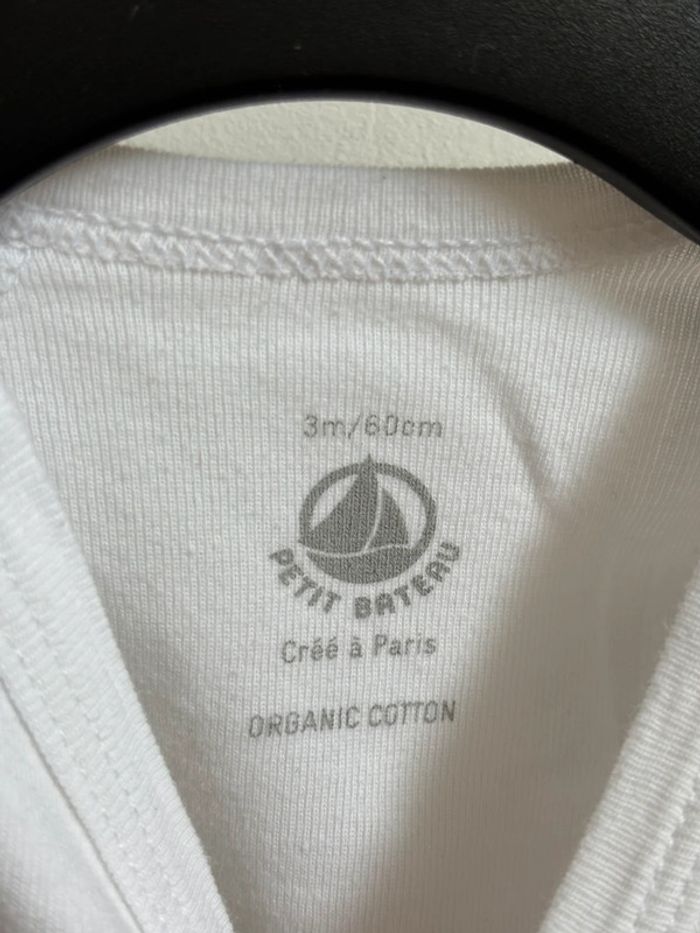Lot 3 bodies blanc manches longues Petit Bateau Cyrillus 3 mois - photo numéro 15