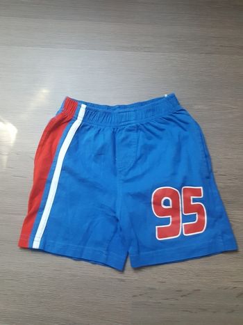 Short taille 98 / 3 ans