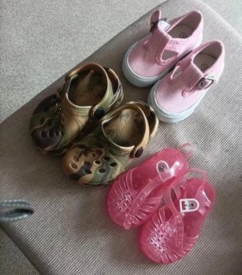 Lot 3 paires chaussures bébés Taille 18