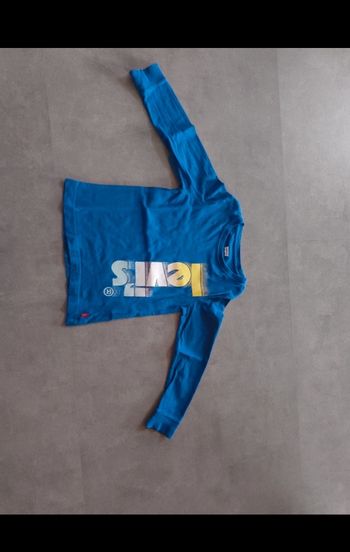 Tee-shirt manches longues 5 ans Levi's, Parfait état