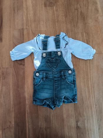 Ensemble blouse et salopette short 1 mois