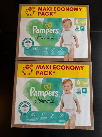 124 couches Pampers harmonie taille 6