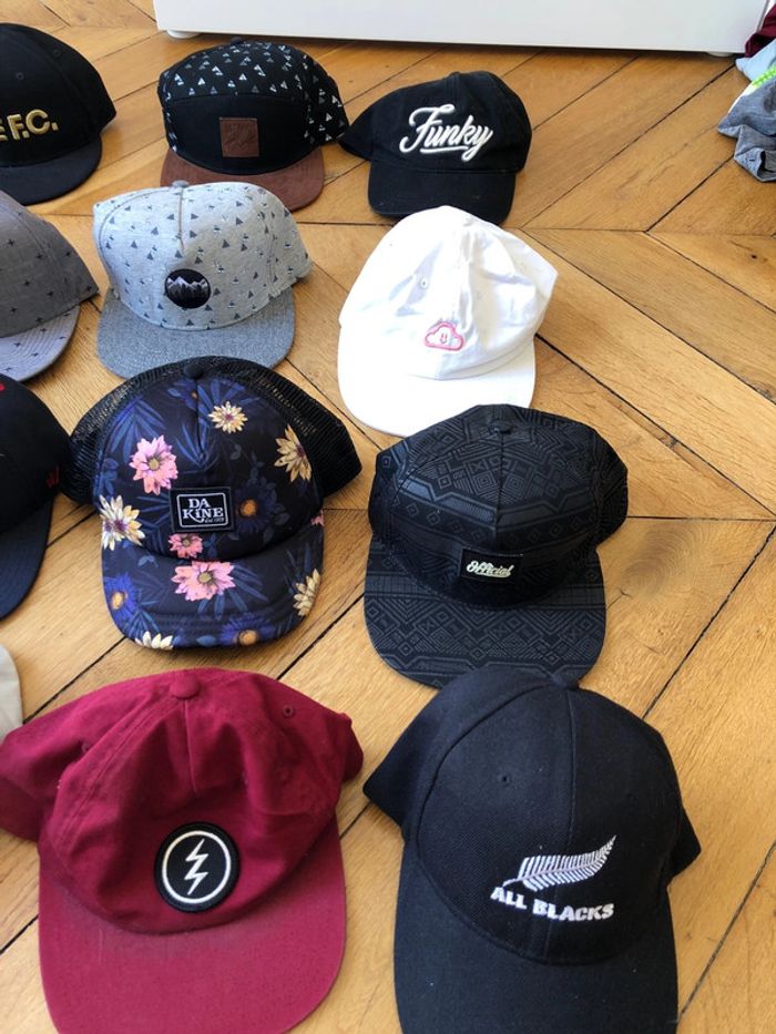 Lot de 16 casquettes sport nike et autres - photo numéro 3