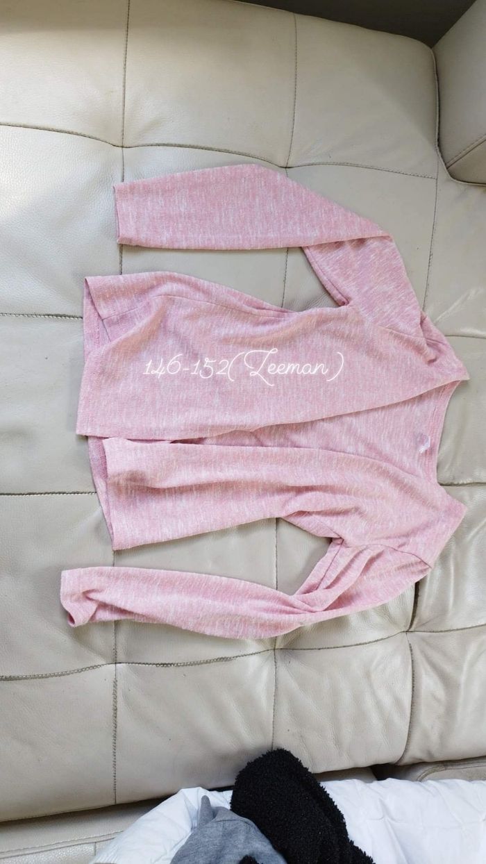 Gilet fille taille 146-152.  11-12 ans