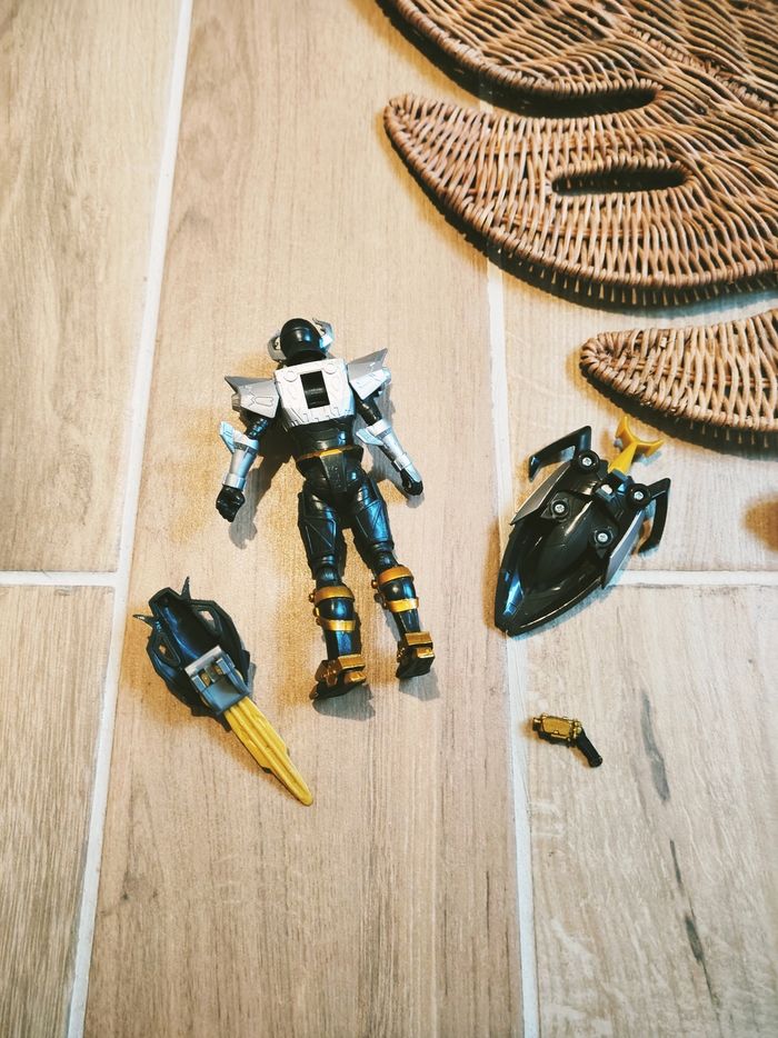 🙅 Power rangers beast morphers figurine robot d'acier avec son pistolet, clé et scarabée amovible - photo numéro 2