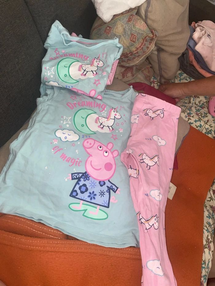 Deux pyjamas