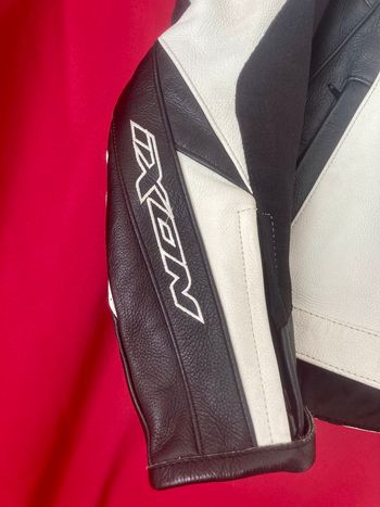 Cuir moto