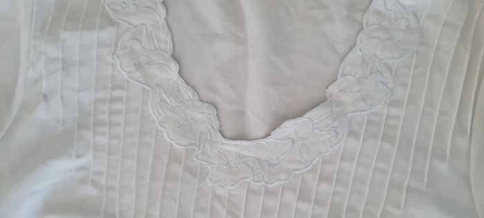 Blouse blanche - photo numéro 3